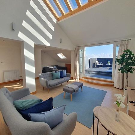 Weekly & Monthly Stays In Penthouse For Contractors Or Leisure Single Or Superking Beds Available Birkenhead Eksteriør billede