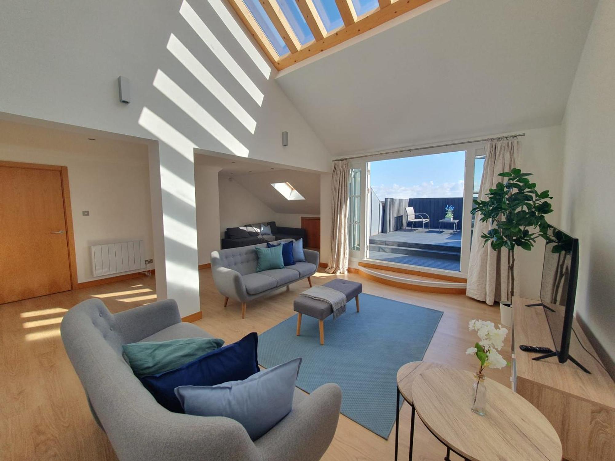 Weekly & Monthly Stays In Penthouse For Contractors Or Leisure Single Or Superking Beds Available Birkenhead Eksteriør billede