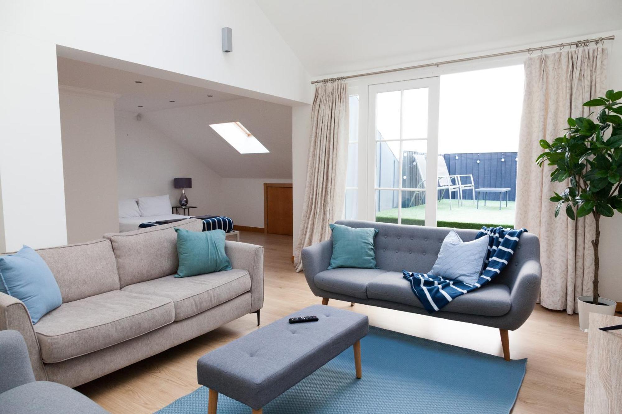 Weekly & Monthly Stays In Penthouse For Contractors Or Leisure Single Or Superking Beds Available Birkenhead Eksteriør billede