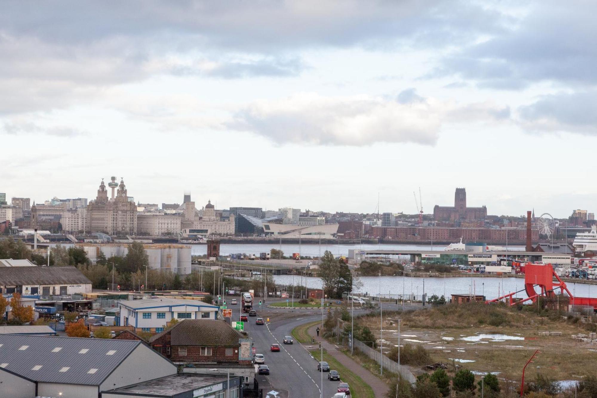 Weekly & Monthly Stays In Penthouse For Contractors Or Leisure Single Or Superking Beds Available Birkenhead Eksteriør billede