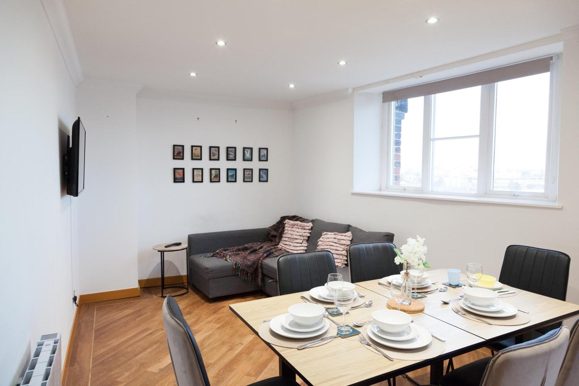 Weekly & Monthly Stays In Penthouse For Contractors Or Leisure Single Or Superking Beds Available Birkenhead Eksteriør billede